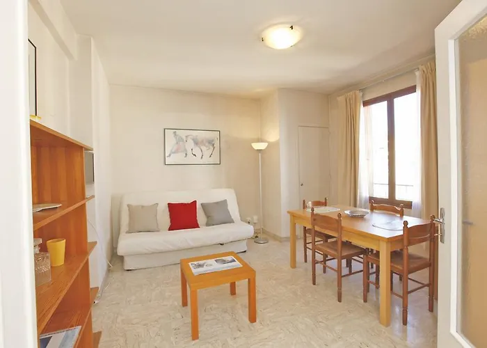 Grand Studio 30M² En Centre-Ville A Nice