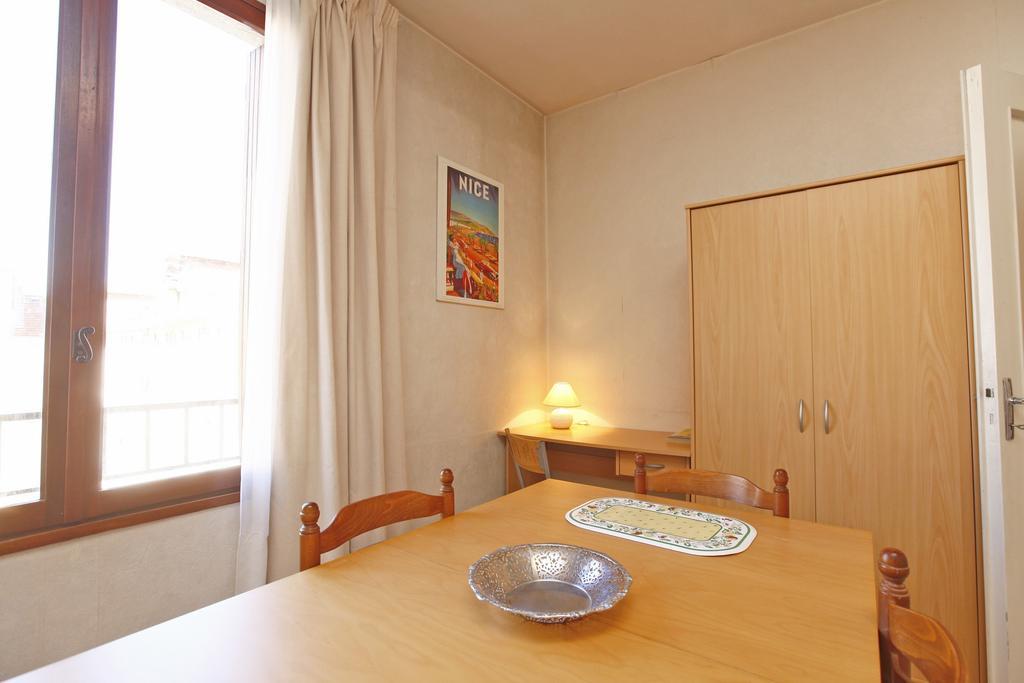 Grand Studio 30m² En Centre-ville A * Nice