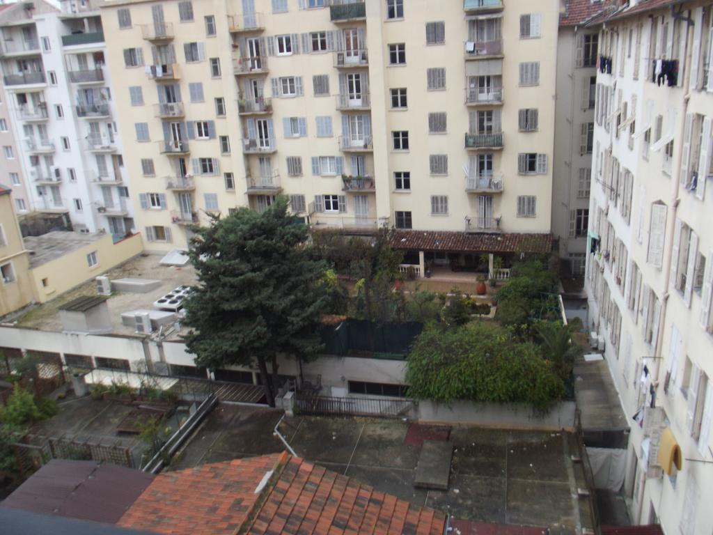 Grand Studio 30m² En Centre-ville A * Nice